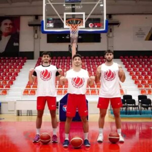 aliaga petkimspordan 3 genc oyuncuya profesyonel sozlesme kUefERnj