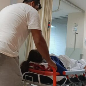 balkondan dusen genc kiz agir yaralandi xkBSEYW8