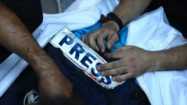 gazze seridinde bir gazeteci daha israil saldirisinda oldu imT4Uc4W