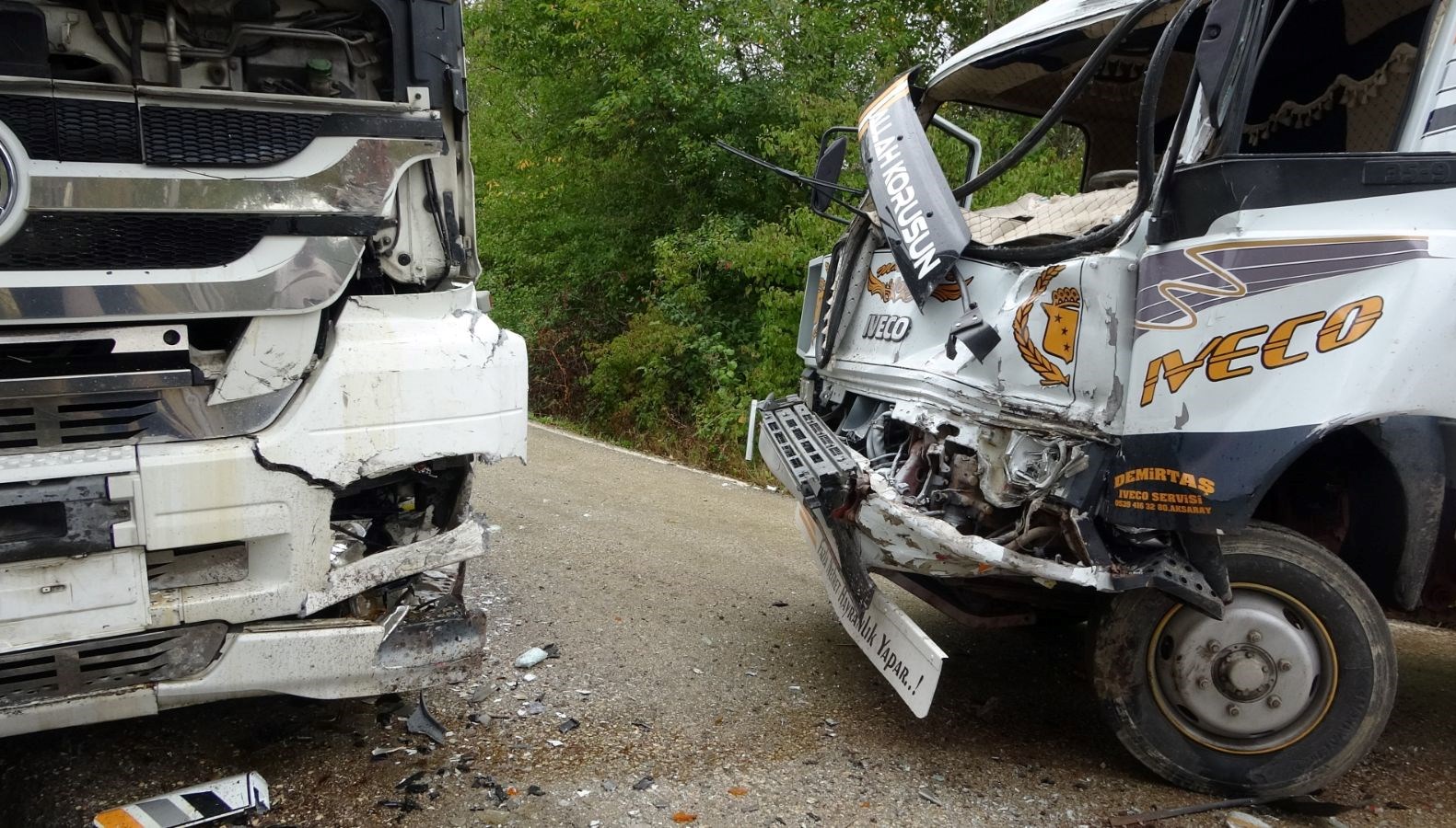 kastamonuda iki kamyon kafa kafaya carpisti 2 yarali hxsXlBQm