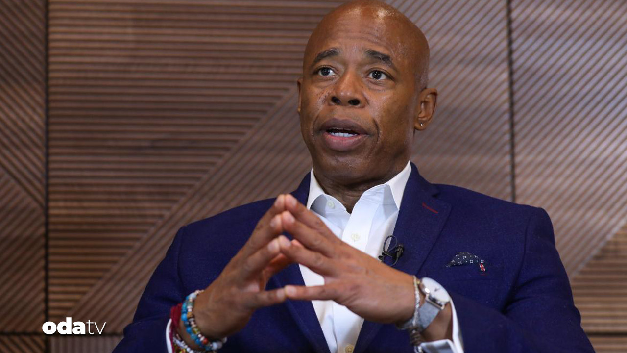 turk dostu baskan cekildi ryIWle9A