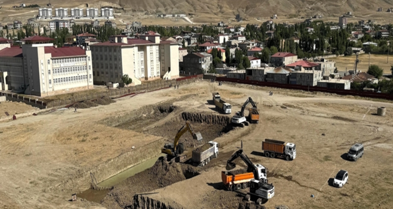 vani saglik ussu haline getirecek sehir hastanesinin yapim calismalari devam ediyor ZZ5Ymebr