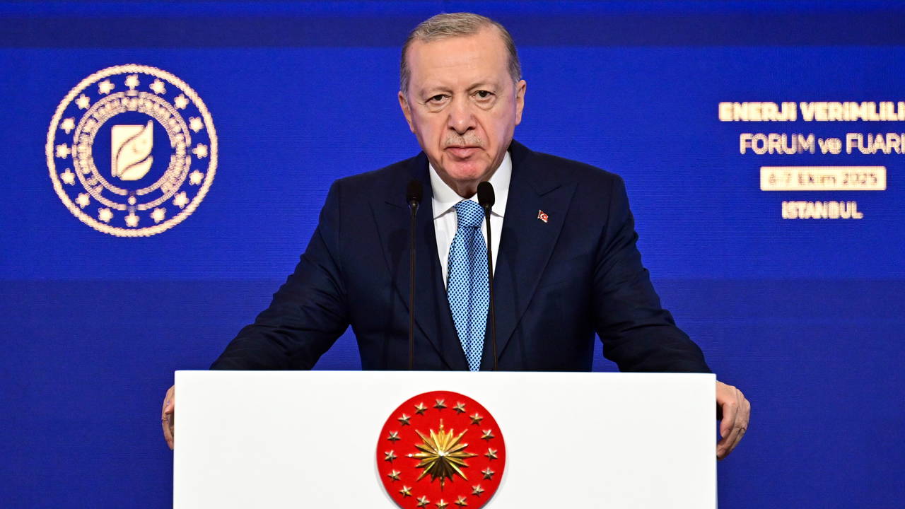 erdoganin hedefinde ozgur ozel var tek yapabildigi partisindeki skandallara canli kalkan olabilmek 7yI86EPP
