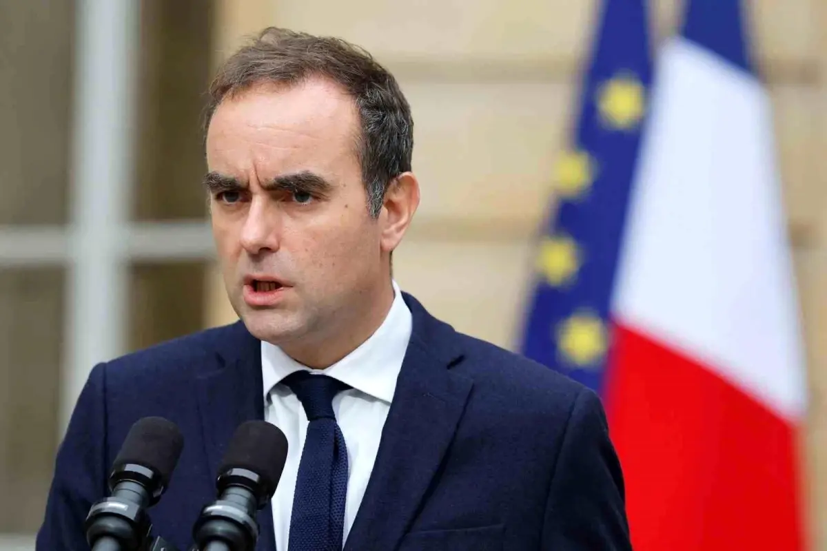 fransada yeni siyasi kriz macron lecornuyu yeniden basbakan secti C5hgt3md