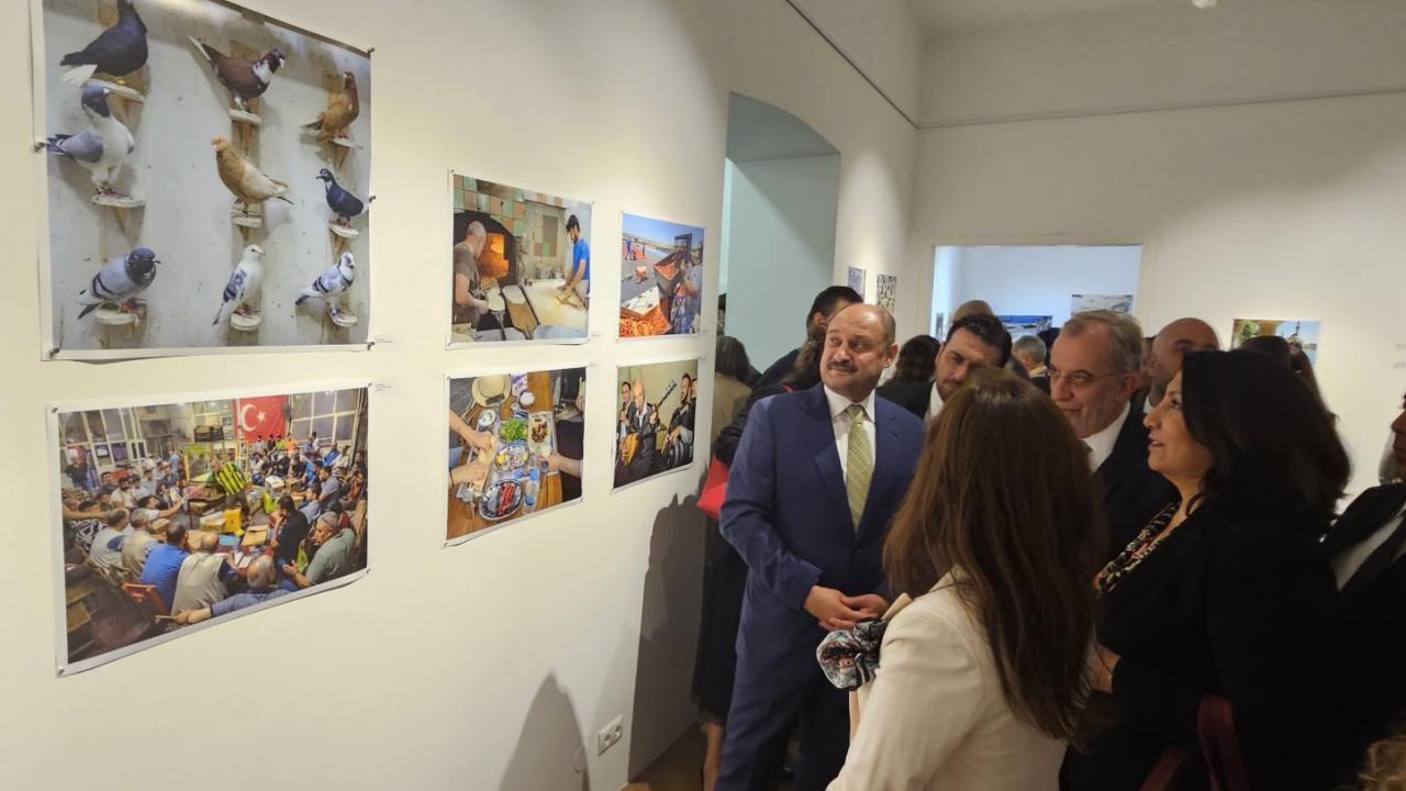 gobeklitepeden balikligole sanliurfa viyanada sanatla bulustu 4kFeKZYF.jpeg