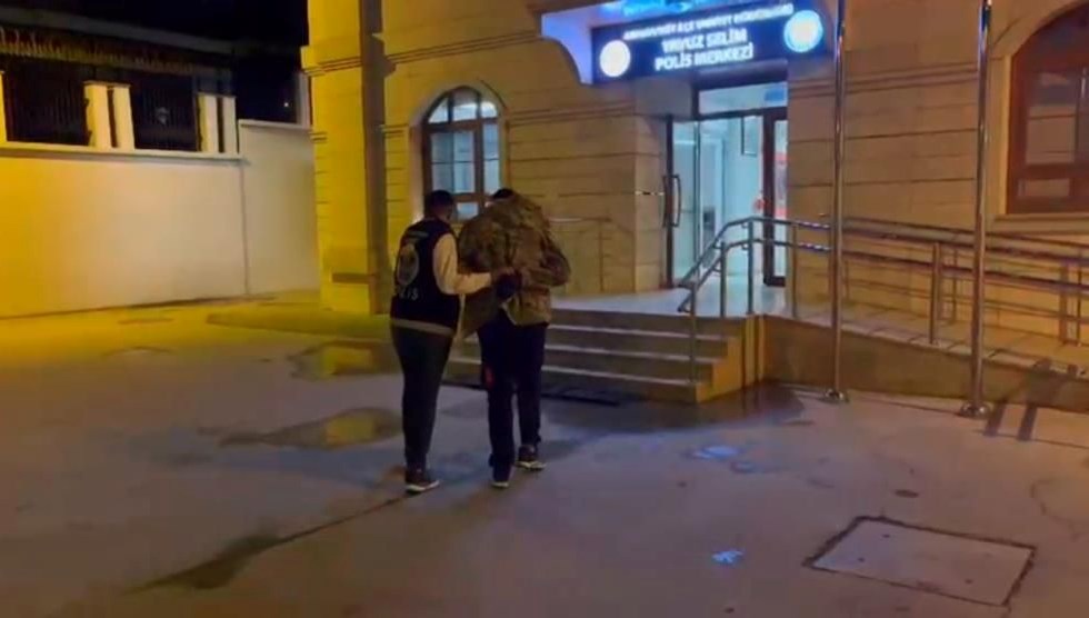 istanbulda genc kiza durakta taciz supheli yakalandi 5Sd1Zcj3