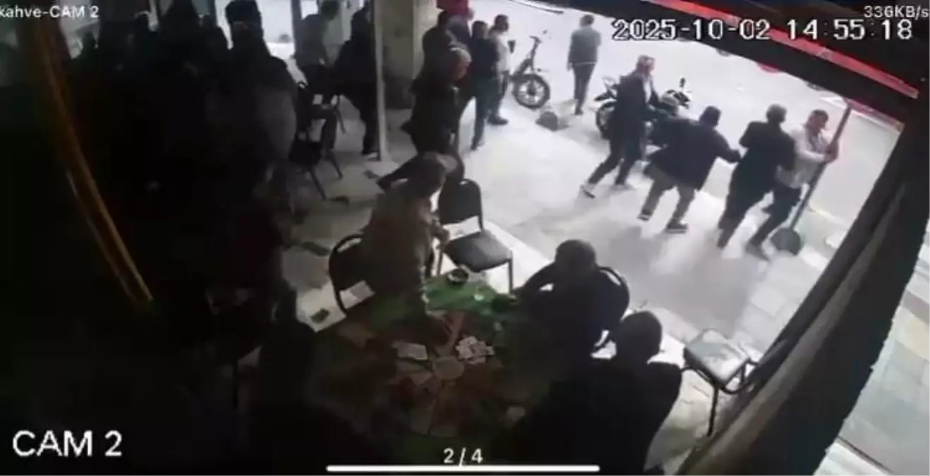 tekirdagdaki deprem ani guvenlik kameralarina yansidi 6y9eVTBx