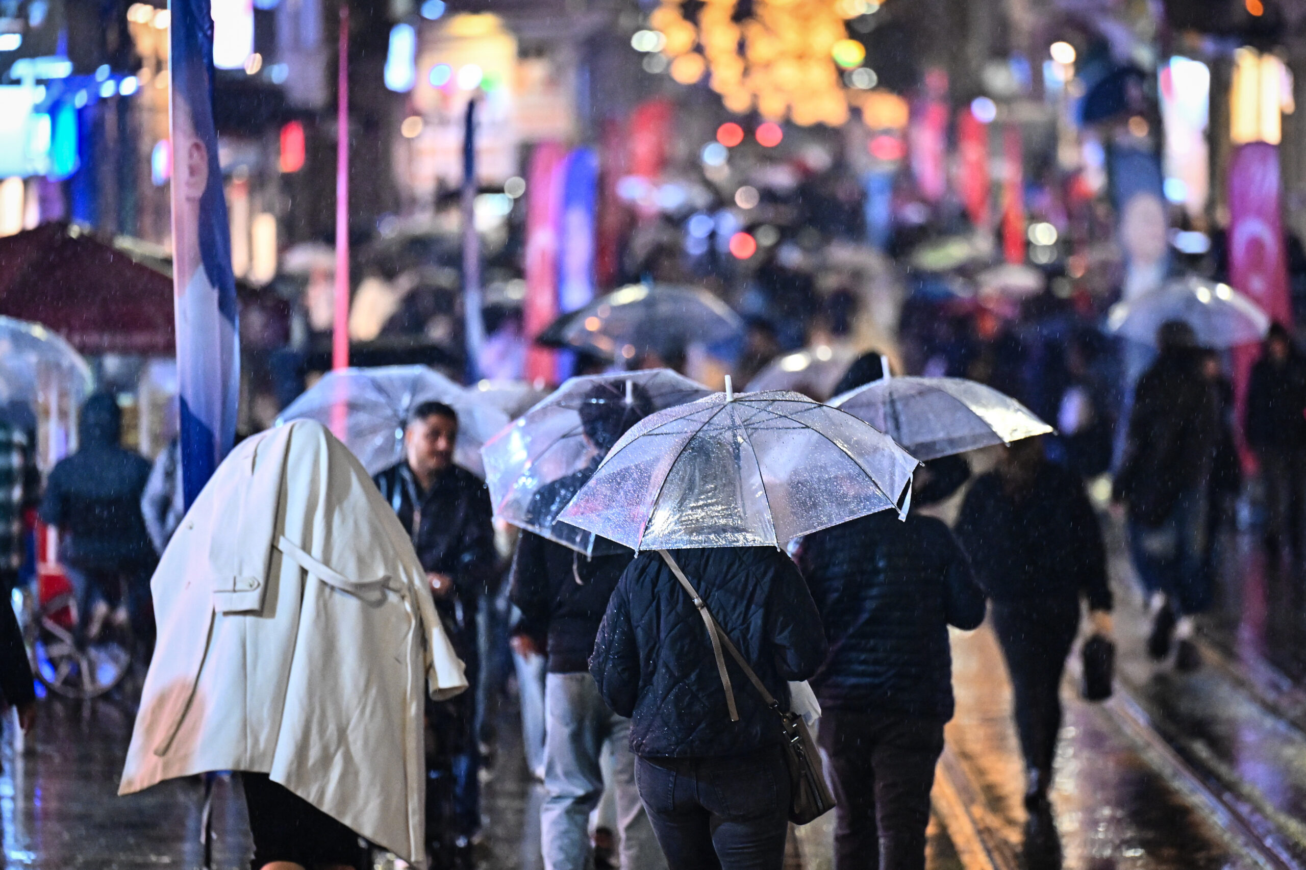 meteorolojiden 30 il icin uyari saganak yagis etkili olacak acyRgIA5.jpg