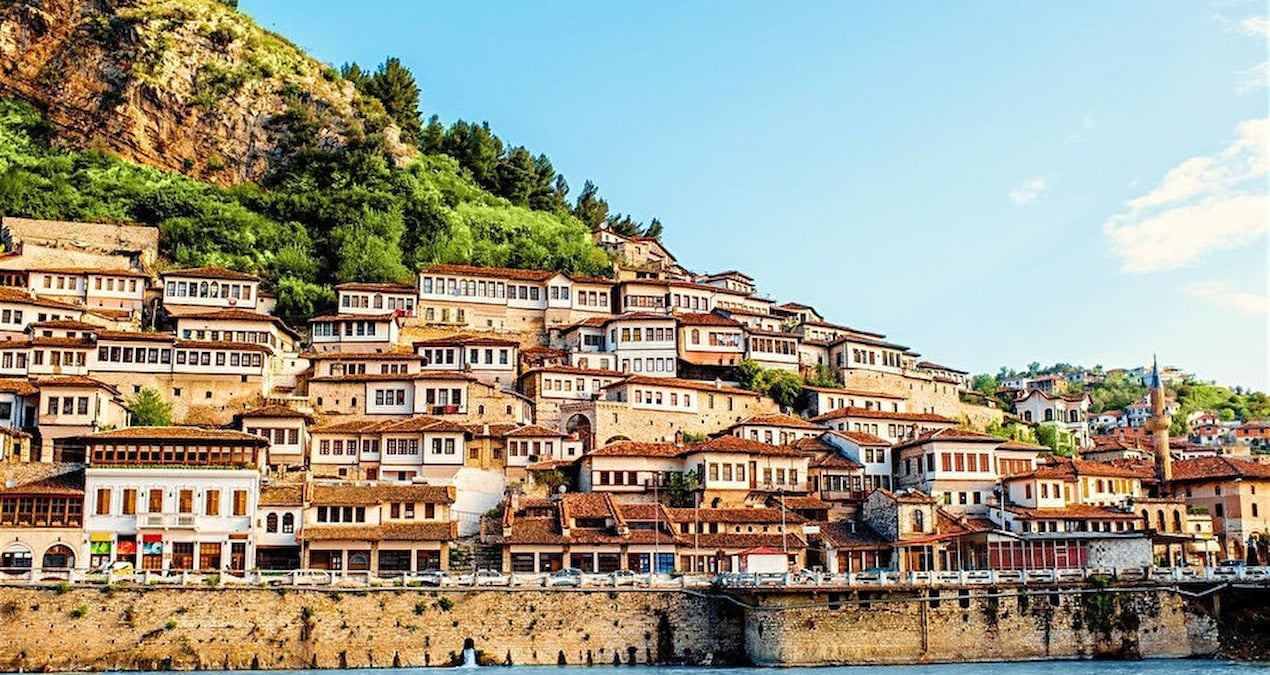 turk sirket arnavutluku karistirdi sgitBE36.jpg