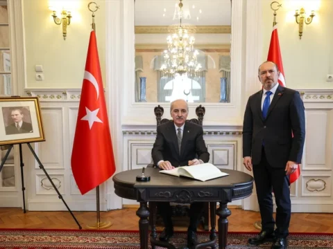 Numan Kurtulmuş, Bükreş Büyükelçiliğini Ziyaret Etti