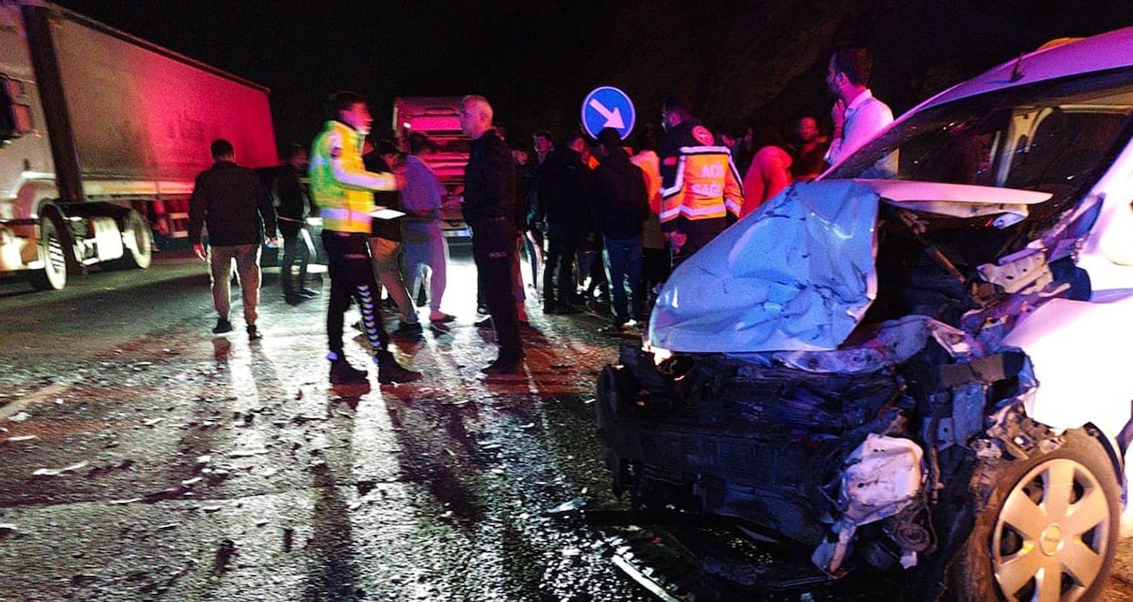 Cumhriyet Mahallesi’nde Feci Kaza: 7 Yaralı Hastaneye Sevk Edildi