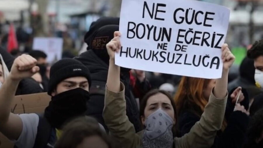 Beşiktaş Belediyesi Kamu Zararını Reddetti, Mahkeme Boğaziçi Üniversitesi Öğrencilerine Hapis Cezası Verdi