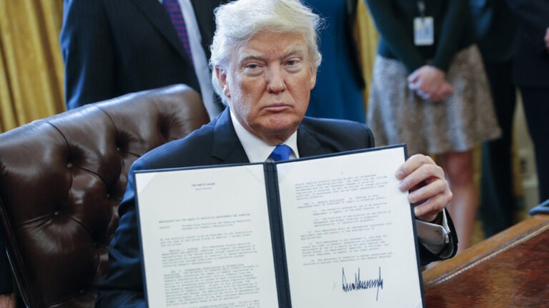 trumptan-abd-ile-kanada-arasindaki-petrol-boru-hatti-projesine-izin-M6vbTZAy