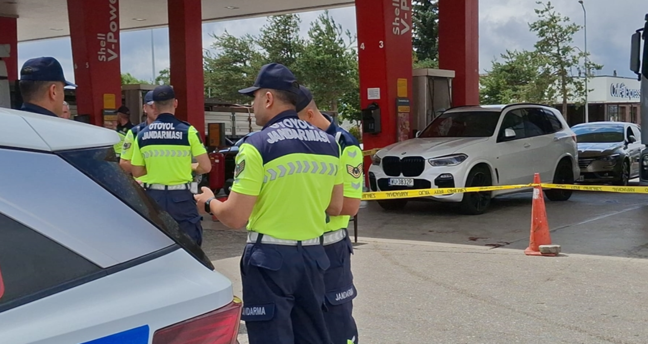 Akaryakit istasyonunda tartistigi 2 kardesi tabancayla vurdu tU14Jl38